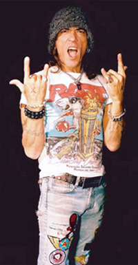 [Stephen Pearcy Band Picture]